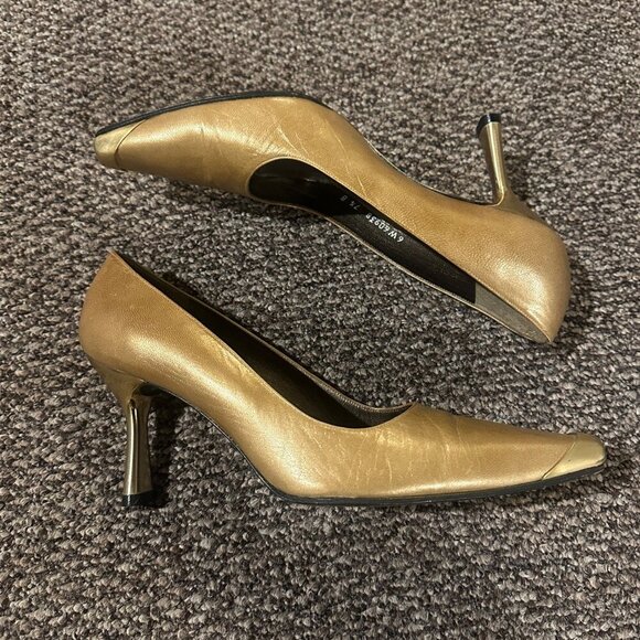 Vintage Stuart Weitzman Leather Square Toe Pump Womens Size 7.5 Y2K Cap Toe Heel - Picture 3 of 8